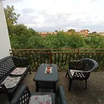 Airport Radinovic Κατάλυμα σε φάρμα