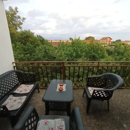 Airport Radinovic Farm stay