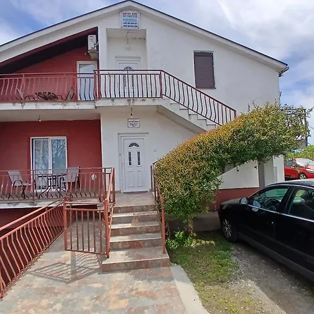 Airport Radinovic Alloggio per agriturismo *