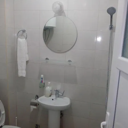 בית חווה Airport Radinovic *